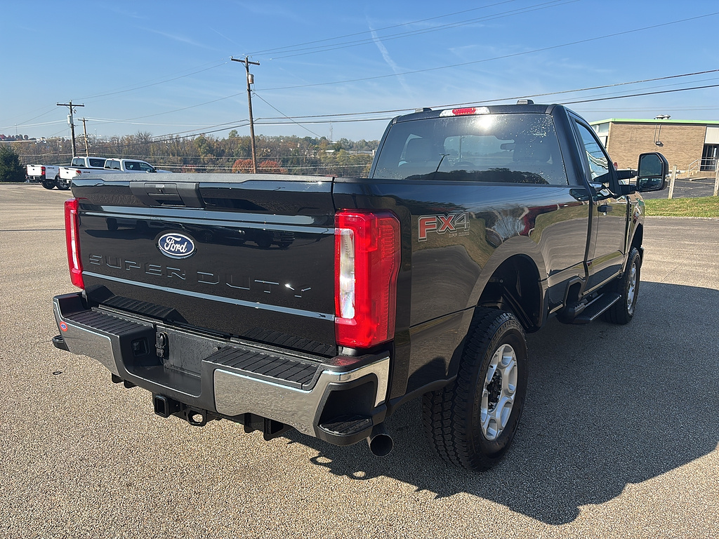 2027 Ford Super Duty F-250 SRW photo 4 of 22