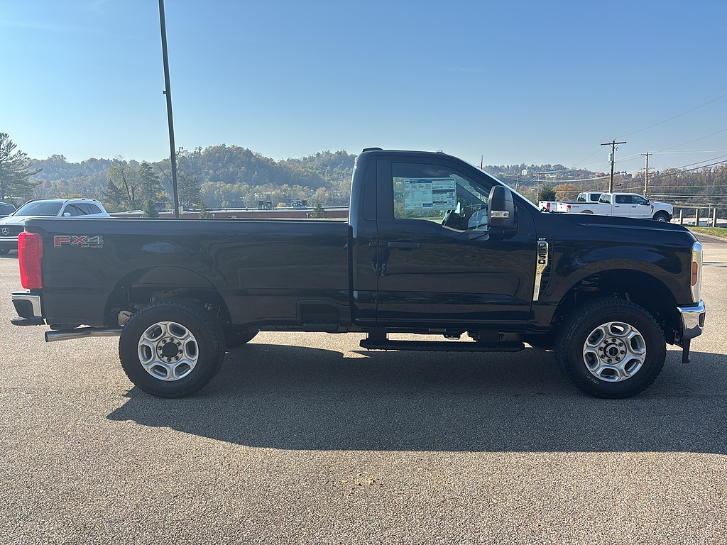 2027 Ford Super Duty F-250 SRW photo 5 of 22