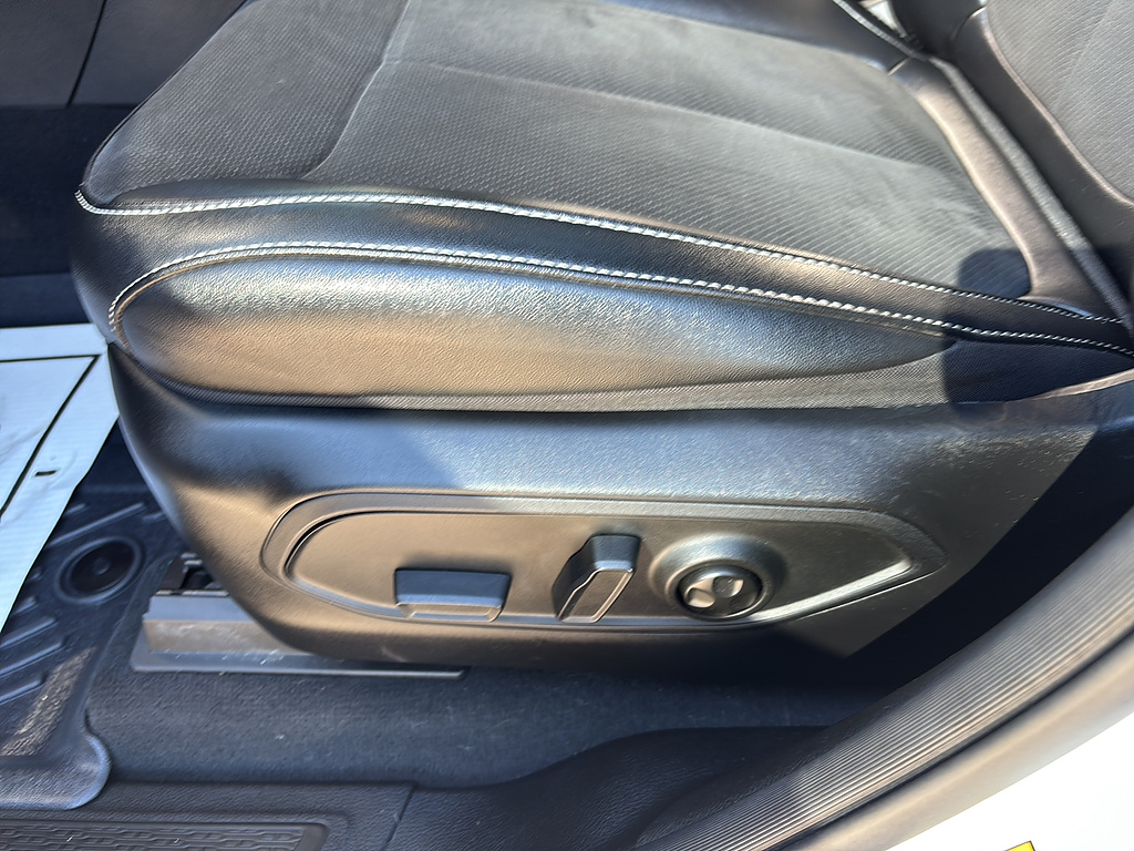 2024 Jeep Grand Cherokee L Altitude X Bright White Clear Coat at Three Rivers CJD