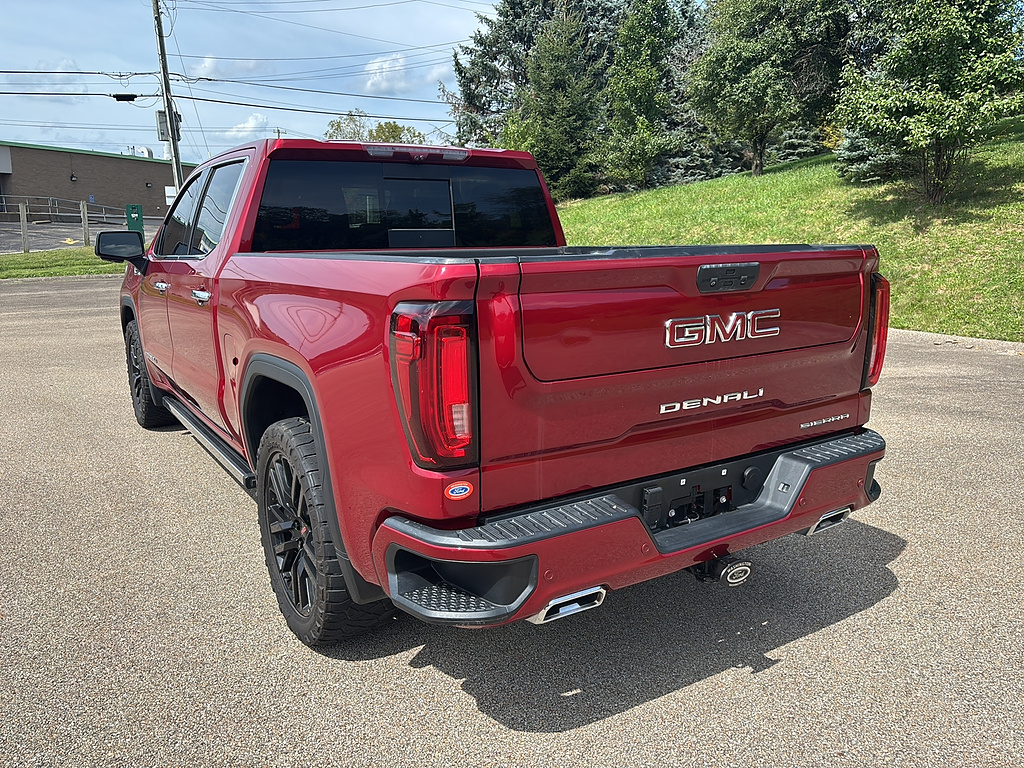 2022 GMC Sierra 1500 Limited photo 2 of 25