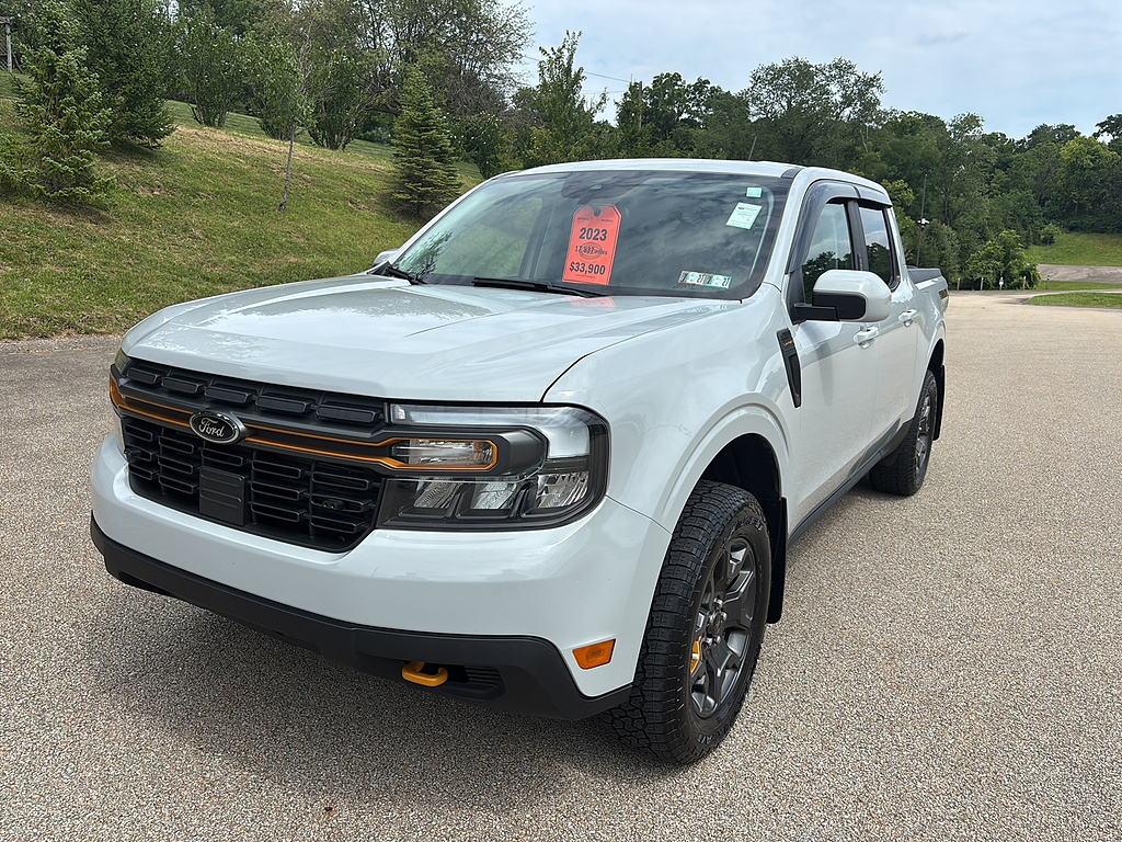 2023 Ford Maverick Lariat Avalanche Gray at Woltz & Wind Ford