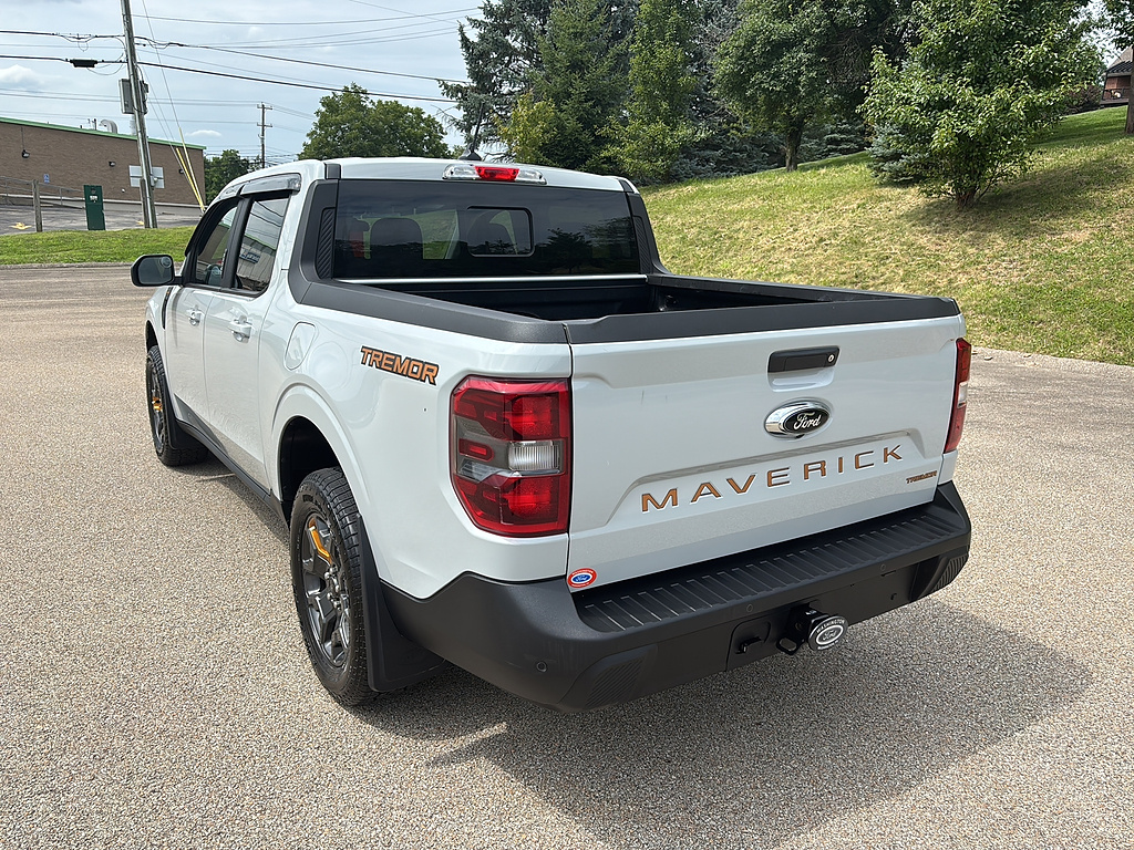 2023 Ford Maverick Lariat Avalanche Gray at Woltz & Wind Ford