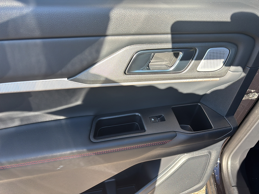 2027 Ford Explorer photo 16 of 26