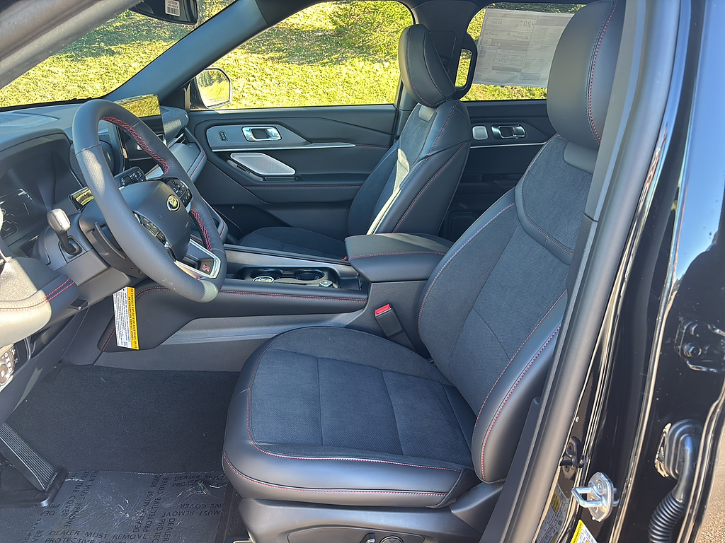 2027 Ford Explorer photo 10 of 26