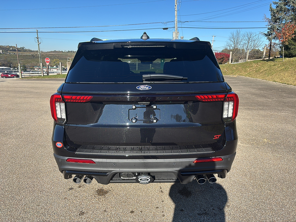2027 Ford Explorer photo 3 of 26