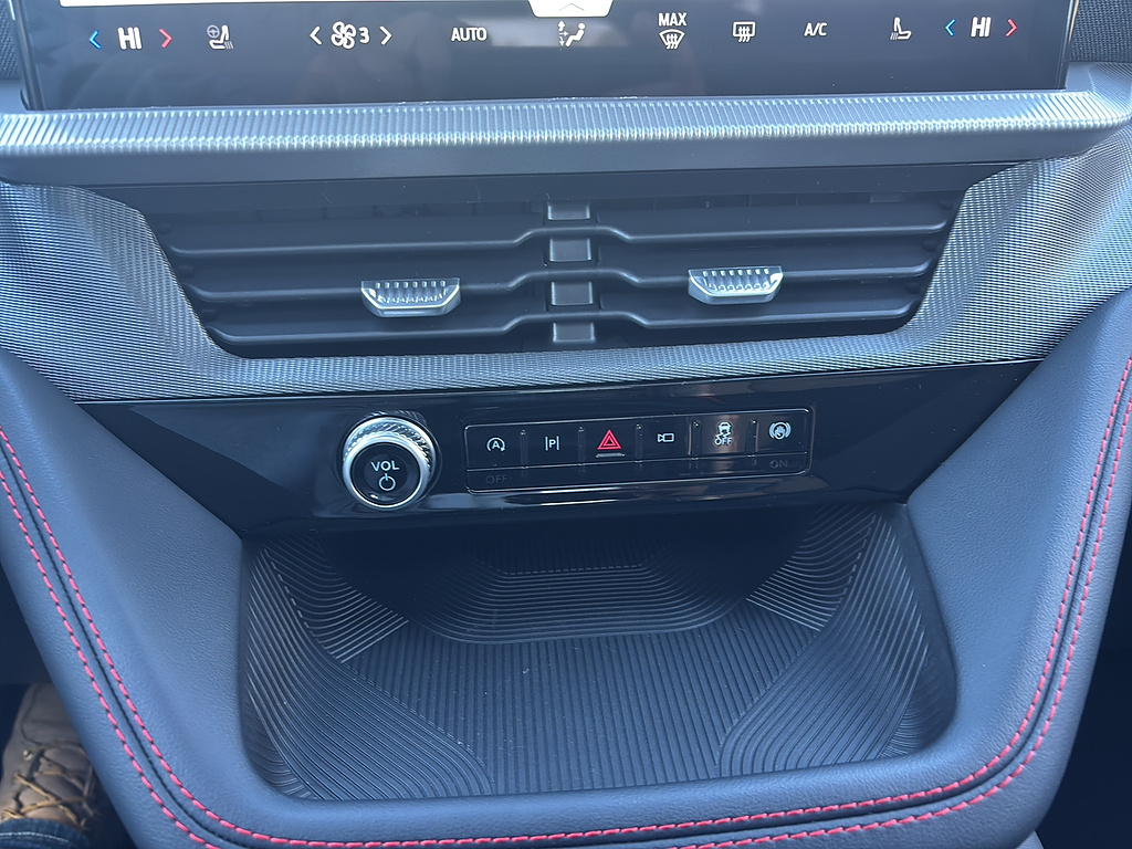 2027 Ford Explorer photo 23 of 26