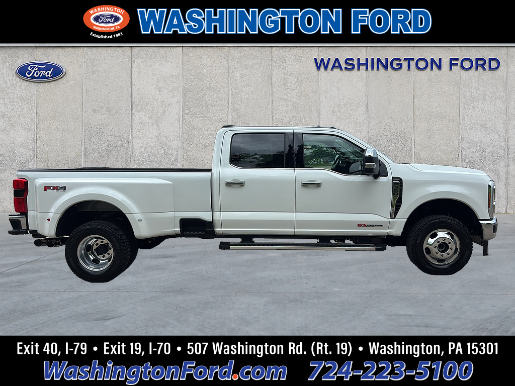 2026 Ford Super Duty F-350 DRW LARIAT Star White Metallic Tri-Coat at Washington Ford