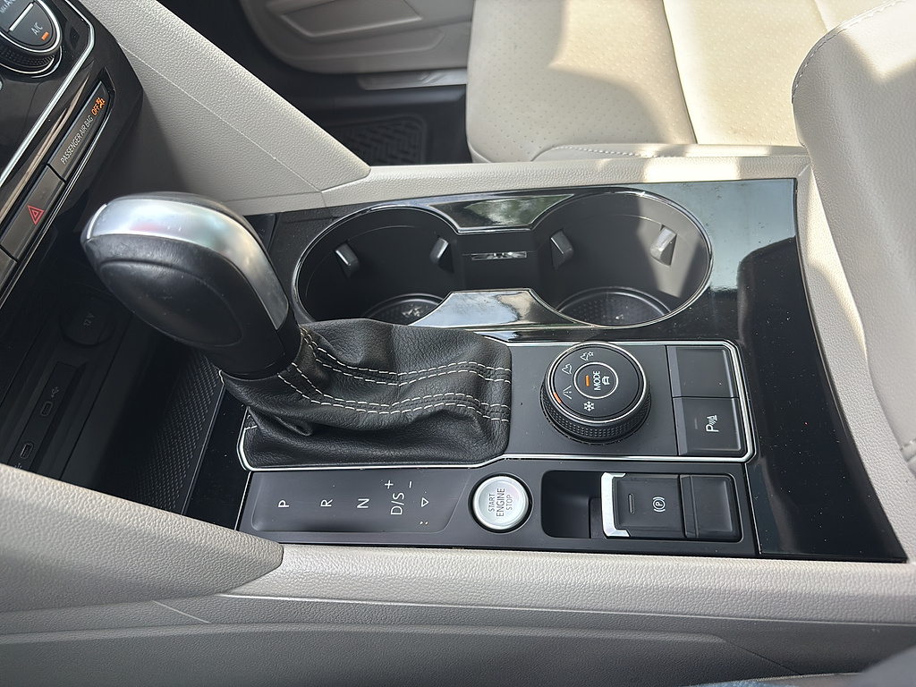 2023 Volkswagen Atlas V6 SEL R-Line Black 4Motion Deep Black Pearl at Diehl Automotive