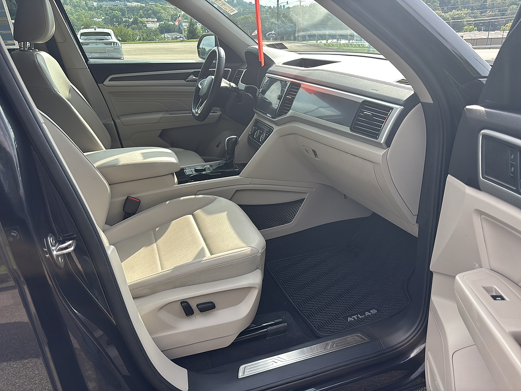 2023 Volkswagen Atlas V6 SEL R-Line Black 4Motion Deep Black Pearl at Diehl Automotive