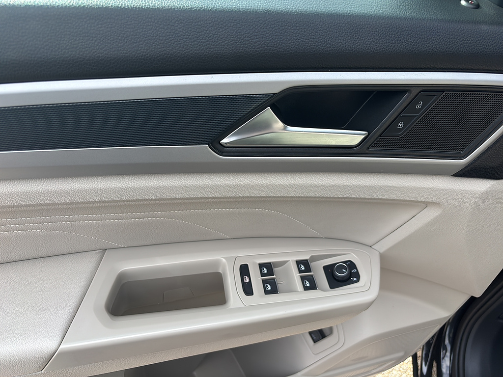 2023 Volkswagen Atlas V6 SEL R-Line Black 4Motion Deep Black Pearl at Diehl Automotive