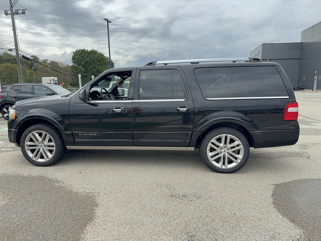 2017 Ford Expedition EL photo 2 of 6