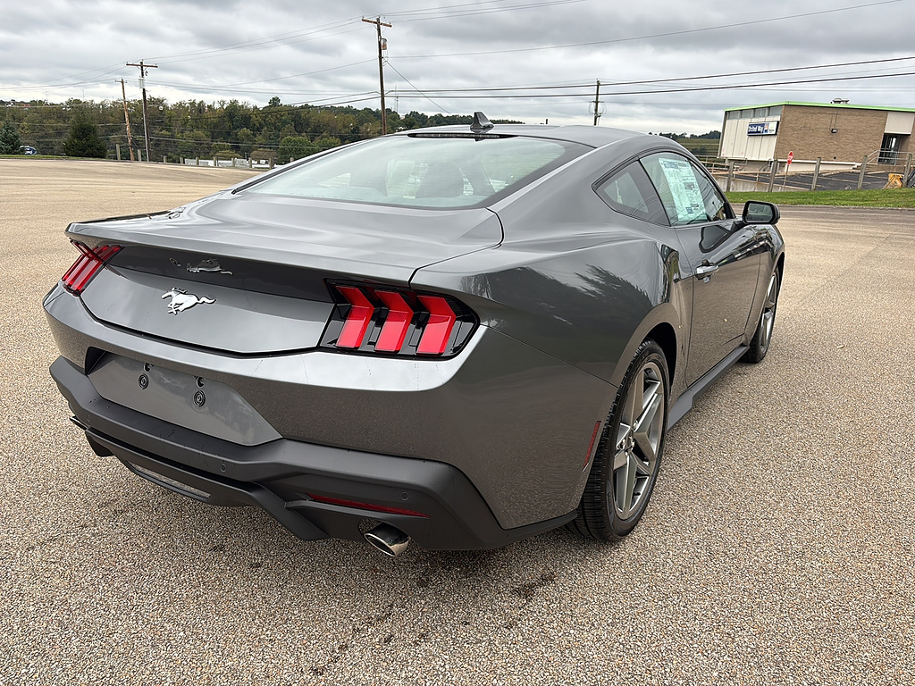 2026 Ford Mustang photo 4 of 24