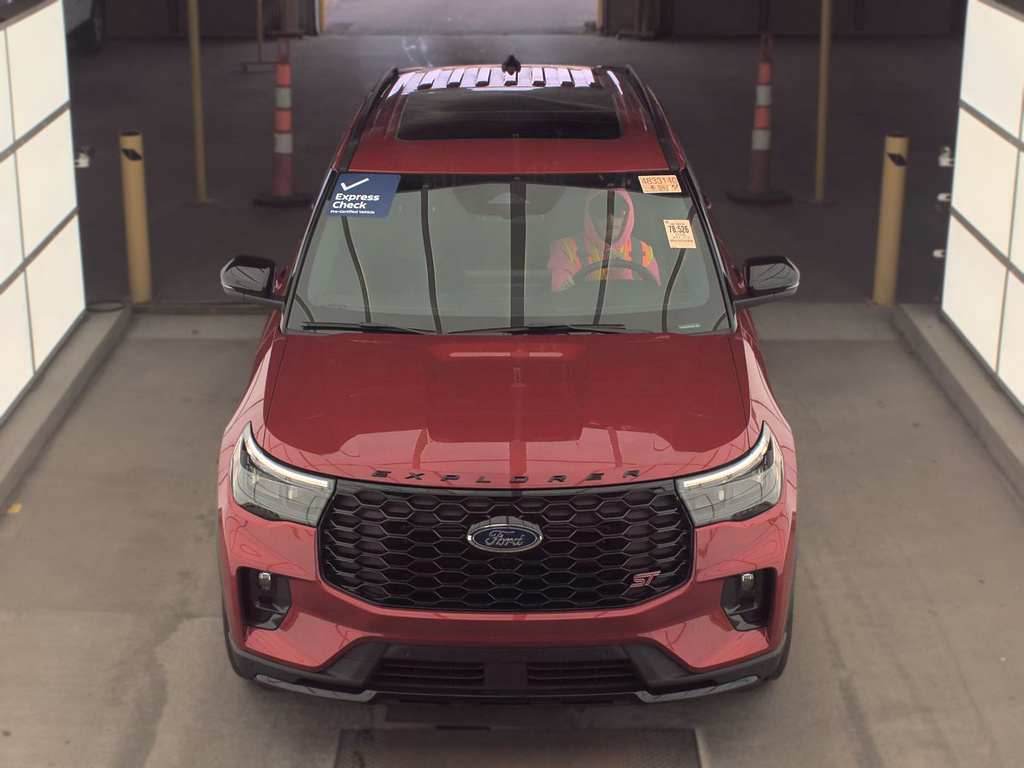2026 Ford Explorer photo 2 of 17