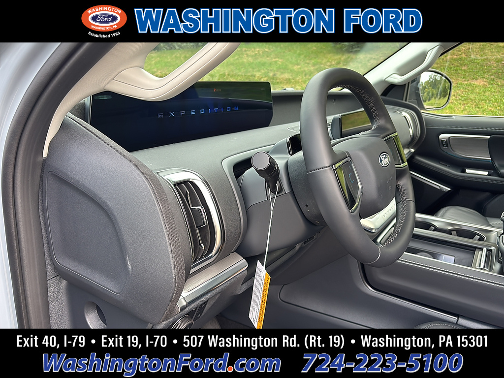 2027 Ford Expedition Max MAX Platinum Glacier Gray Metallic Tri-Coat at Woltz & Wind Ford