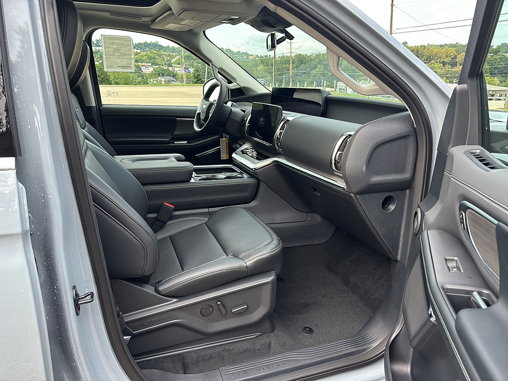 2027 Ford Expedition Max MAX Platinum Glacier Gray Metallic Tri-Coat at Lake View Ford