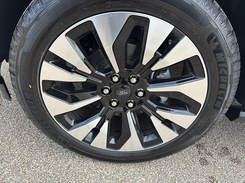 2027 Ford Expedition Max MAX Platinum Glacier Gray Metallic Tri-Coat at Lake View Ford