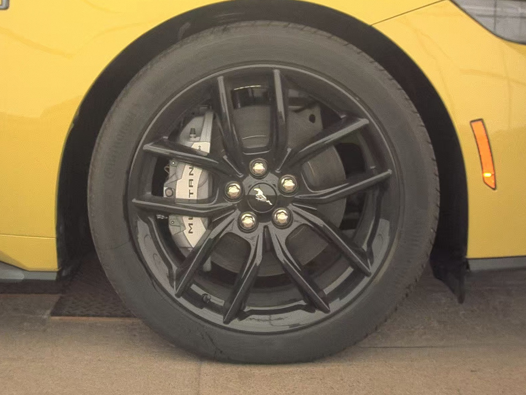 2025 Ford Mustang photo 10 of 20