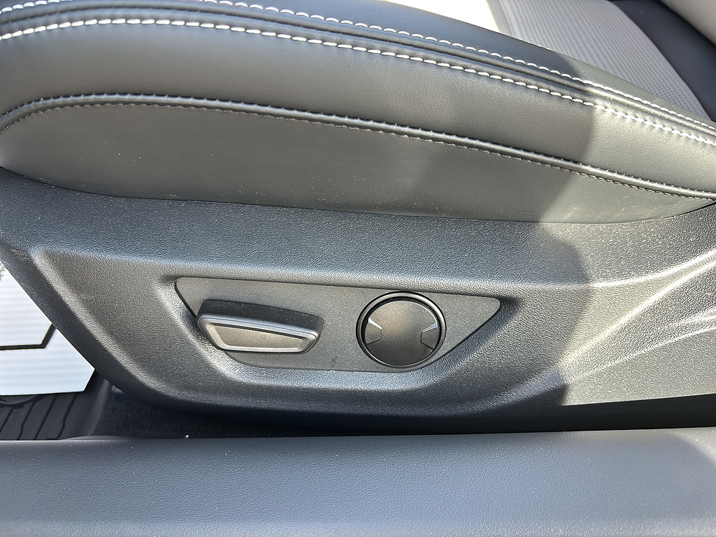 2025 Ford Mustang photo 13 of 26