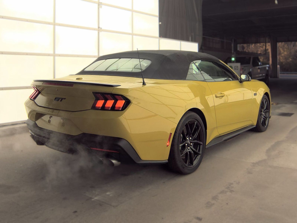 2025 Ford Mustang photo 5 of 20