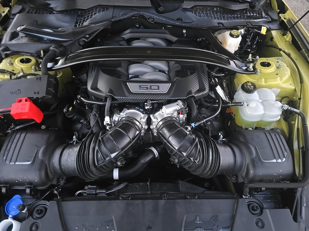 2025 Ford Mustang photo 19 of 20