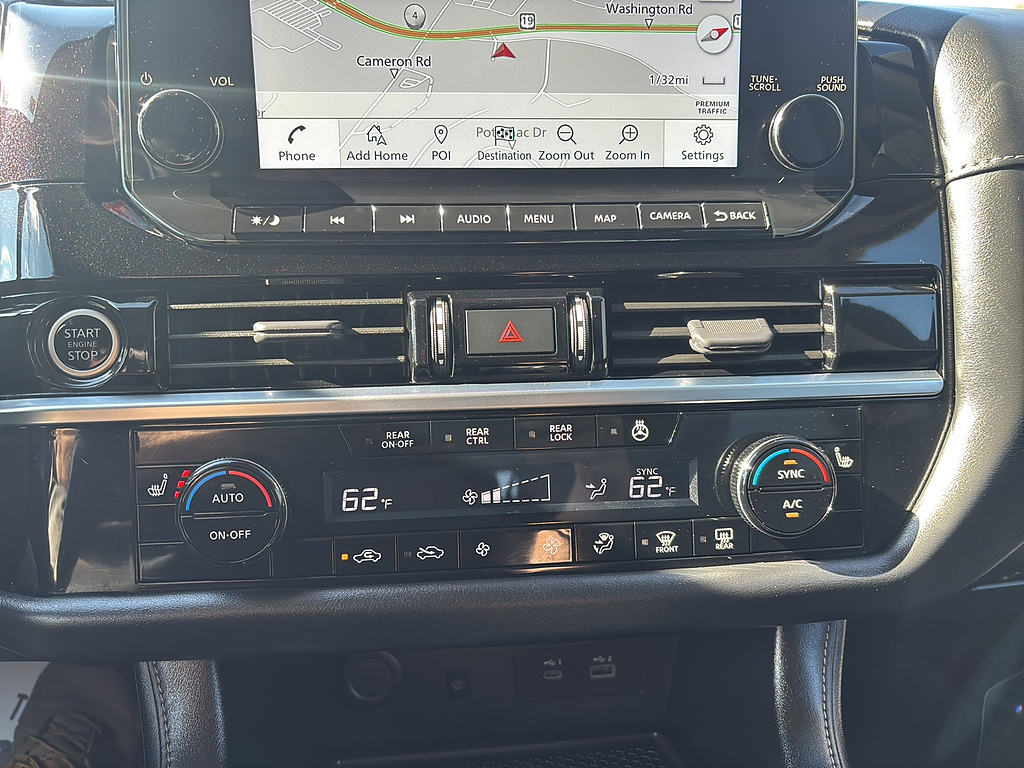 2023 Nissan Pathfinder photo 24 of 27