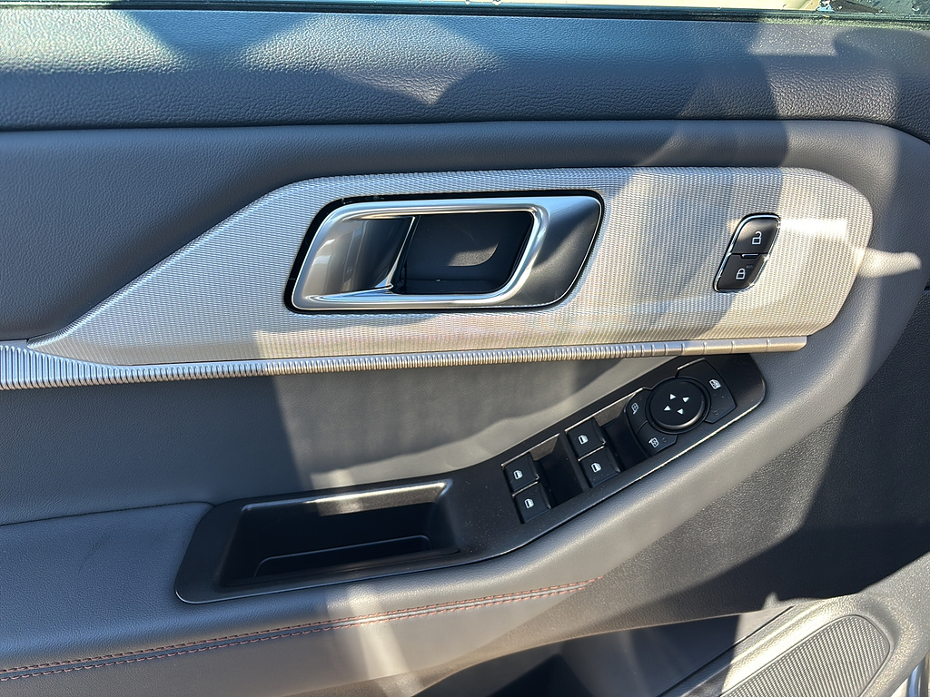 2027 Ford Explorer photo 13 of 26