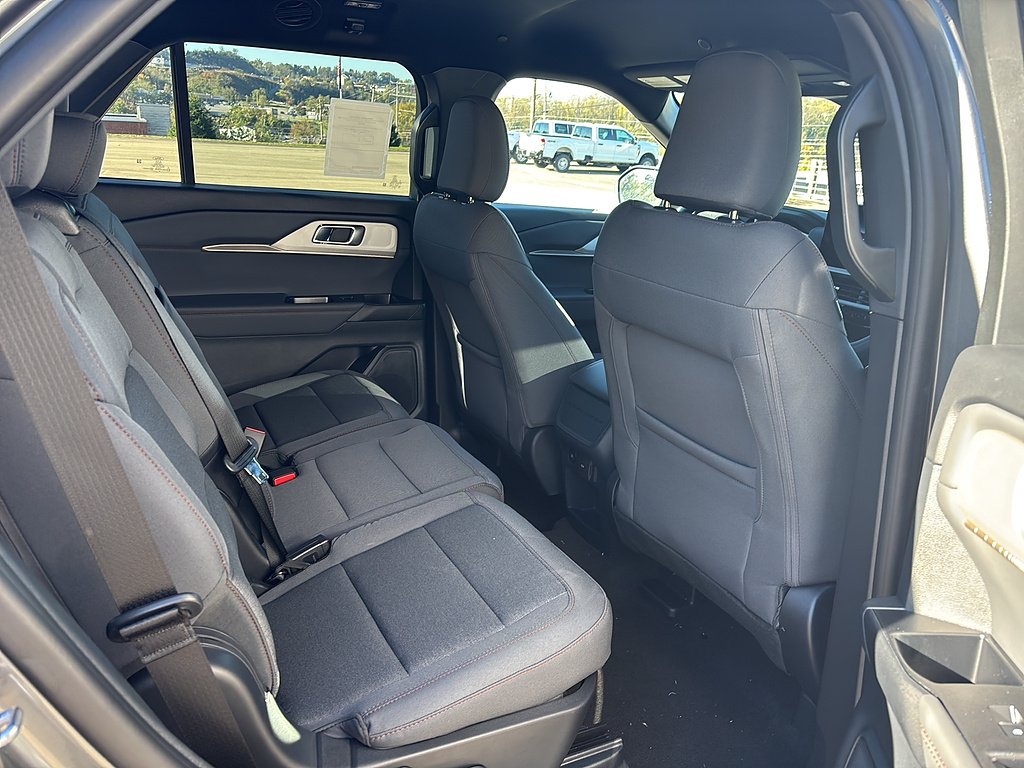 2027 Ford Explorer photo 18 of 26