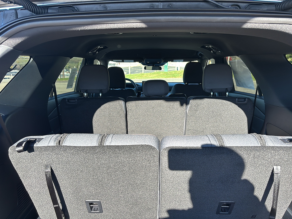 2027 Ford Explorer photo 17 of 26