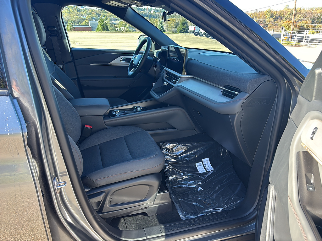 2027 Ford Explorer photo 19 of 26