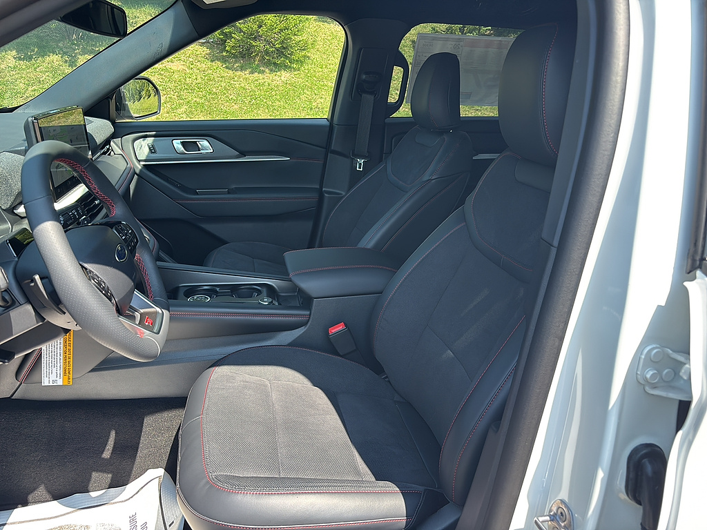 2026 Ford Explorer ST - 9
