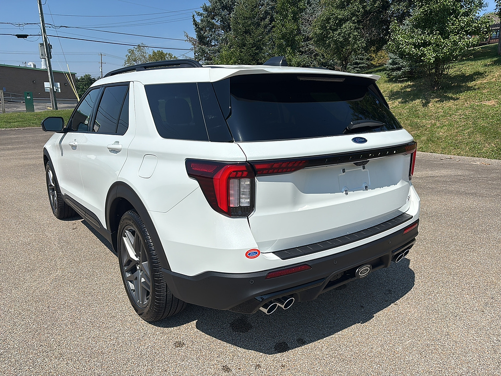 2026 Ford Explorer ST - 1