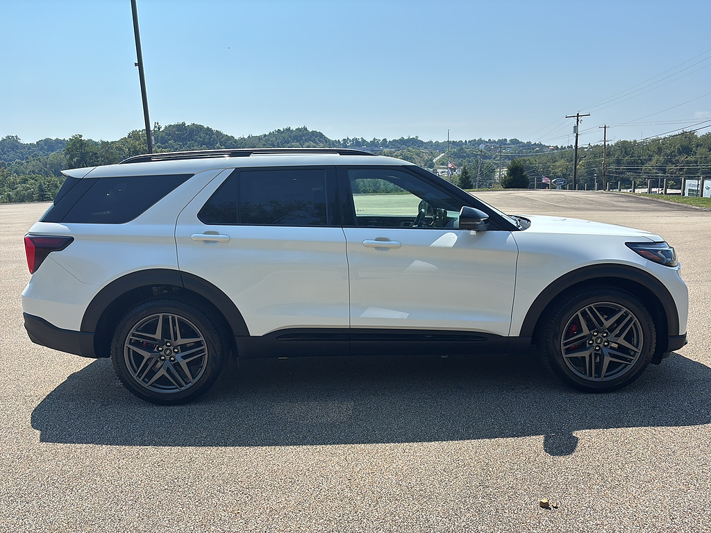 2026 Ford Explorer ST - 4