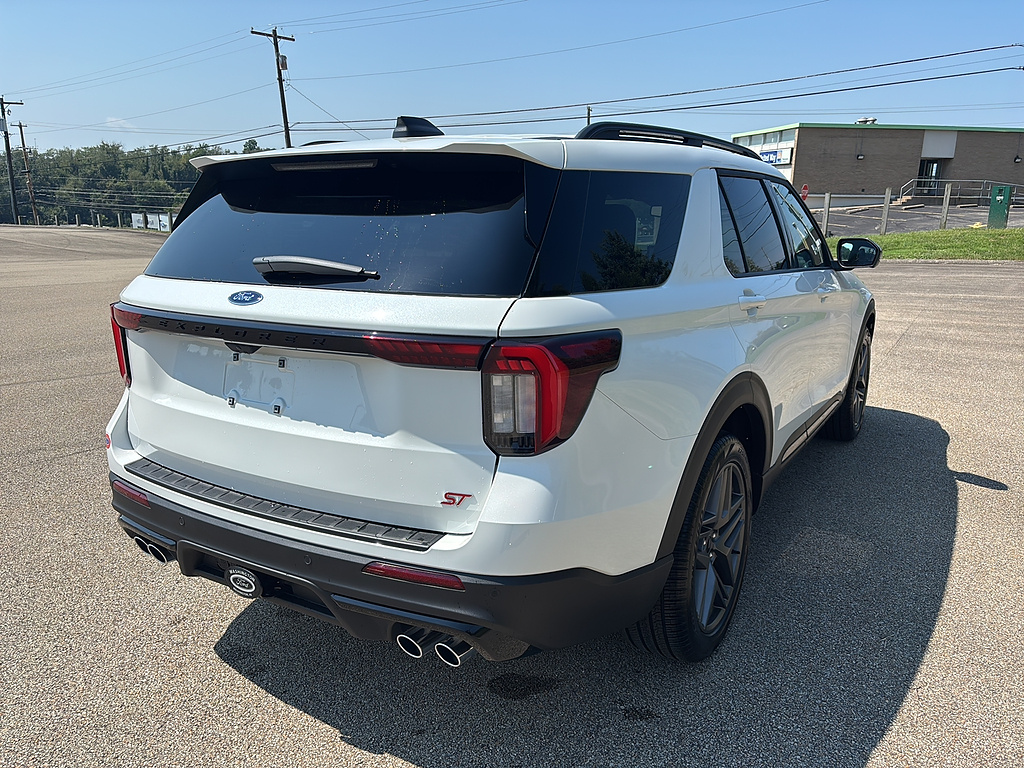 2026 Ford Explorer ST - 3