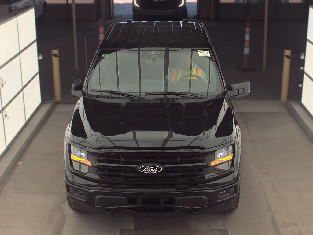2024 Ford F-150 photo 2 of 15