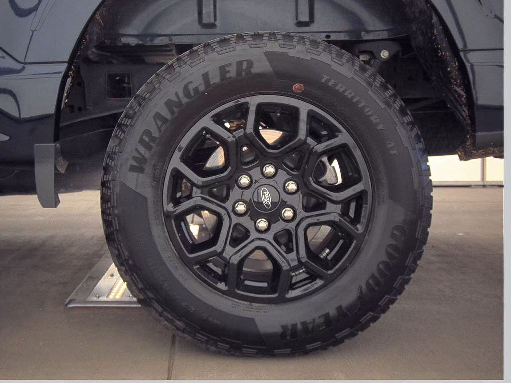 2024 Ford F-150 photo 8 of 12