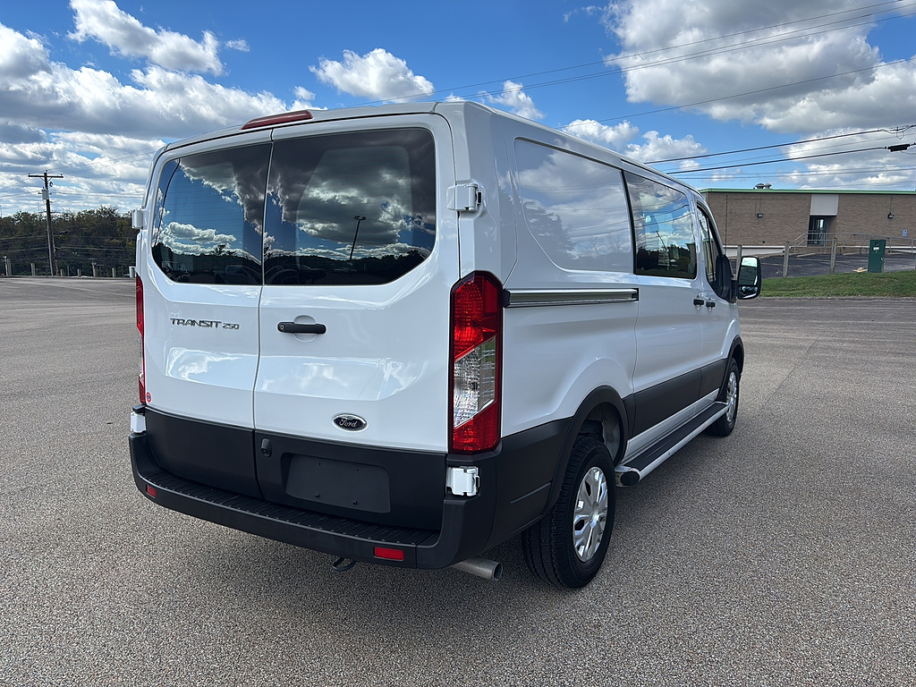 2025 Ford Transit Cargo Van photo 4 of 25