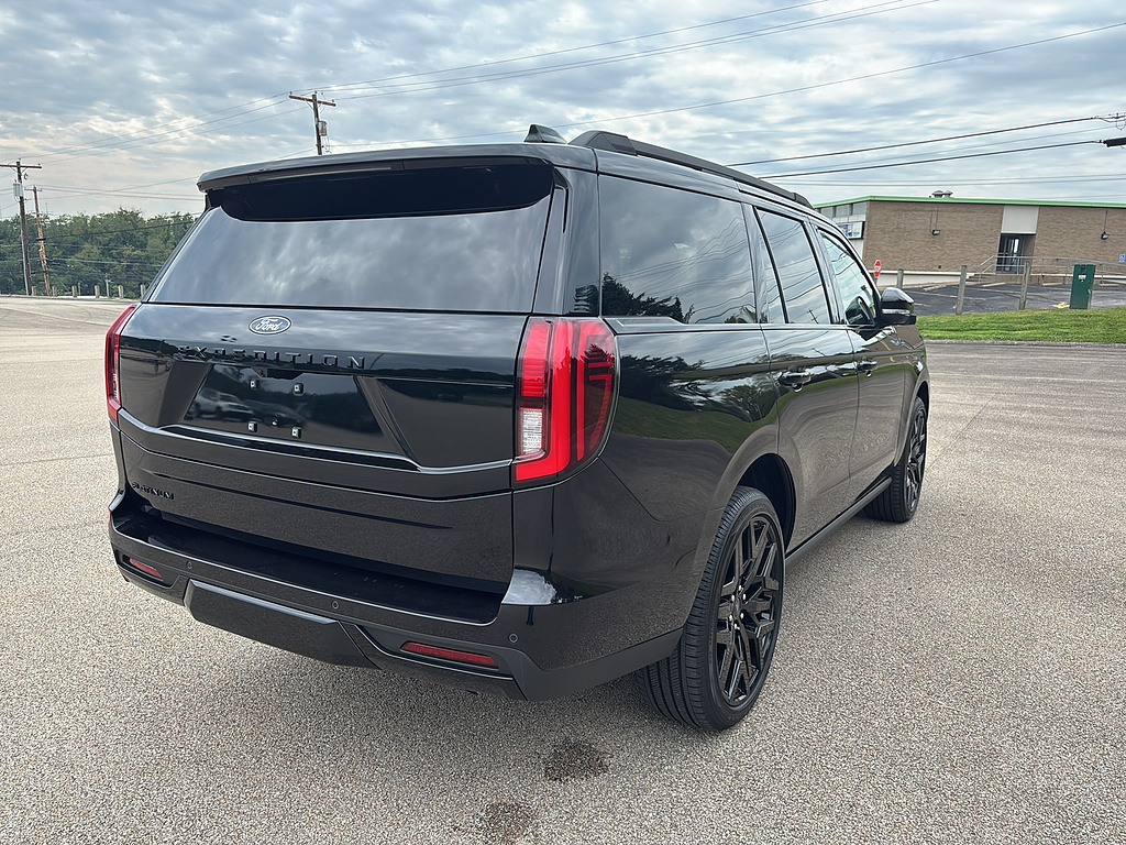 2027 Ford Expedition Platinum Agate Black at Washington Ford