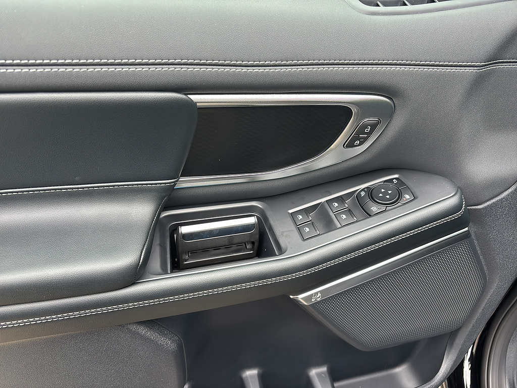 2027 Ford Expedition Platinum Agate Black at Washington Ford