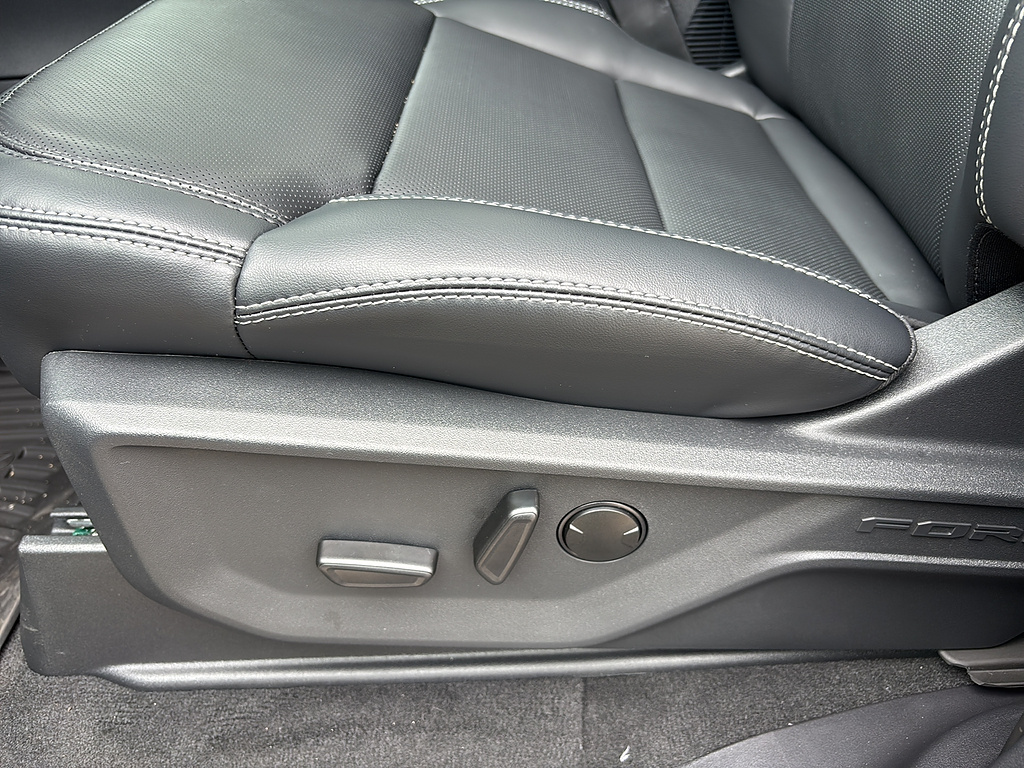 2027 Ford Expedition Platinum Agate Black at Washington Ford