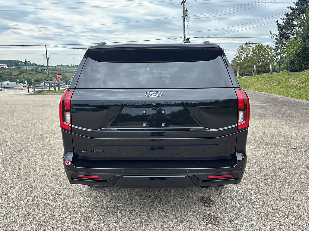2027 Ford Expedition Platinum Agate Black at Washington Ford