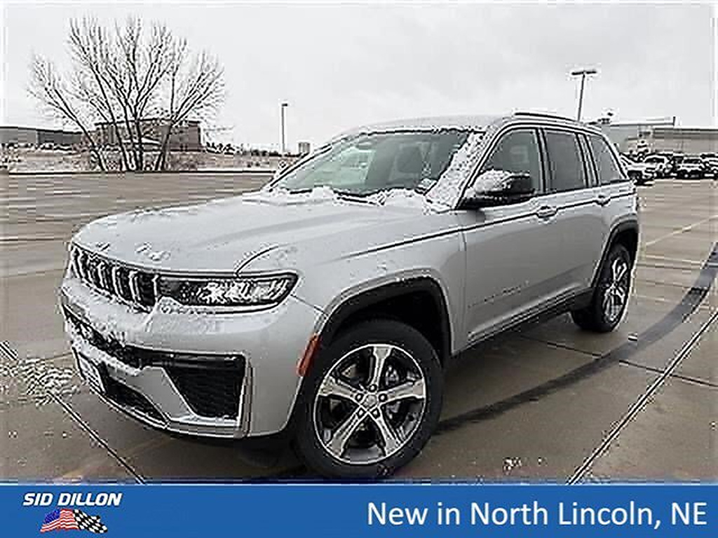 Silver Zynith 2026 Jeep Grand Cherokee SUV / Crossover Four-Wheel Drive 8-Speed Automatic