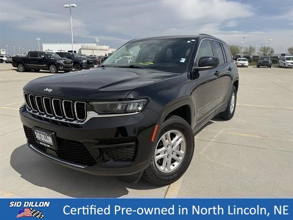 Diamond Black Crystal Pearl Coat 2023 Jeep Grand Cherokee SUV / Crossover Four-Wheel Drive 8-Speed Automatic