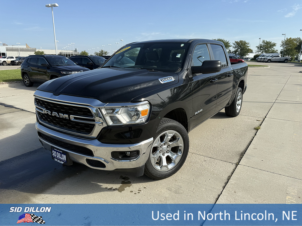 Diamond Black Crystal Pearl Coat 2022 RAM 1500 Pickup Truck Four-Wheel Drive 8-Speed Automatic