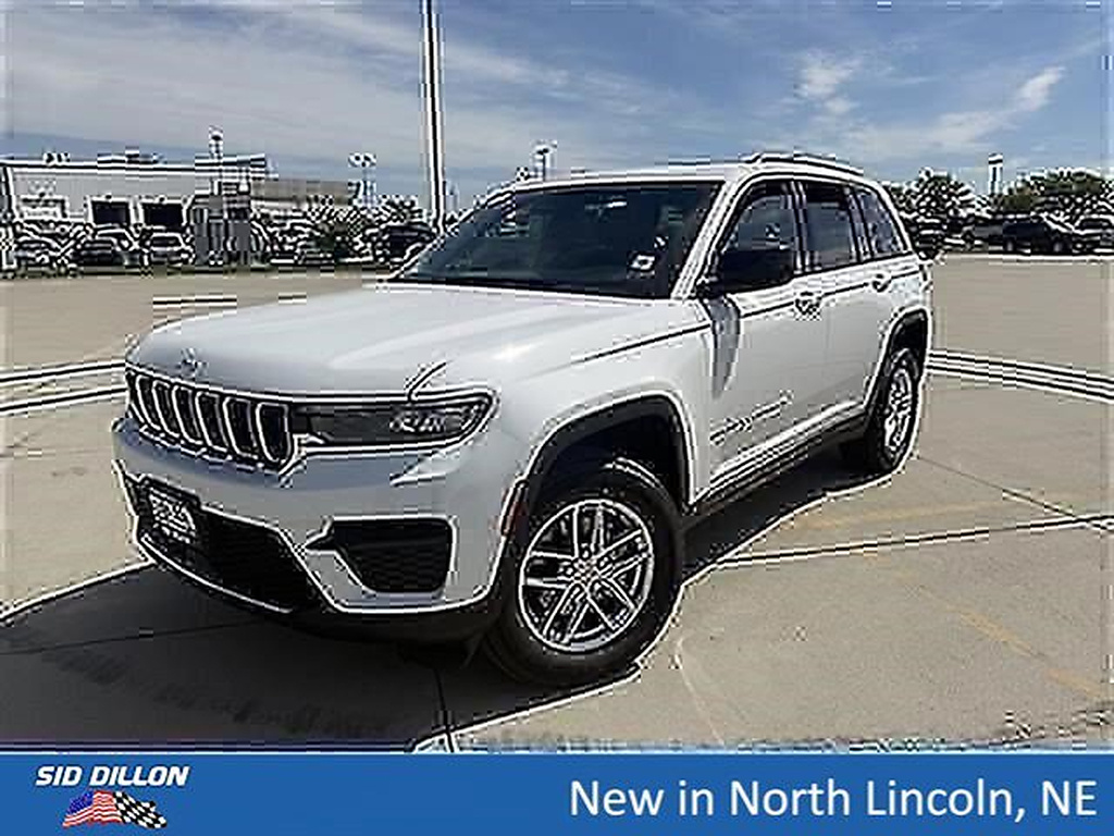 Bright White Clear Coat 2026 Jeep Grand Cherokee SUV / Crossover Four-Wheel Drive 8-Speed Automatic