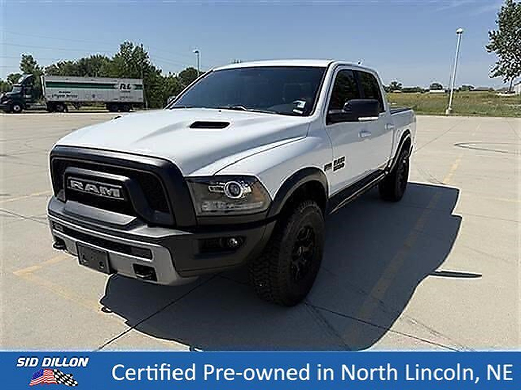 2018 RAM 1500 Blanco (Bright White Clear Coat) Camioneta Todo terreno 8 velocidades Automática
