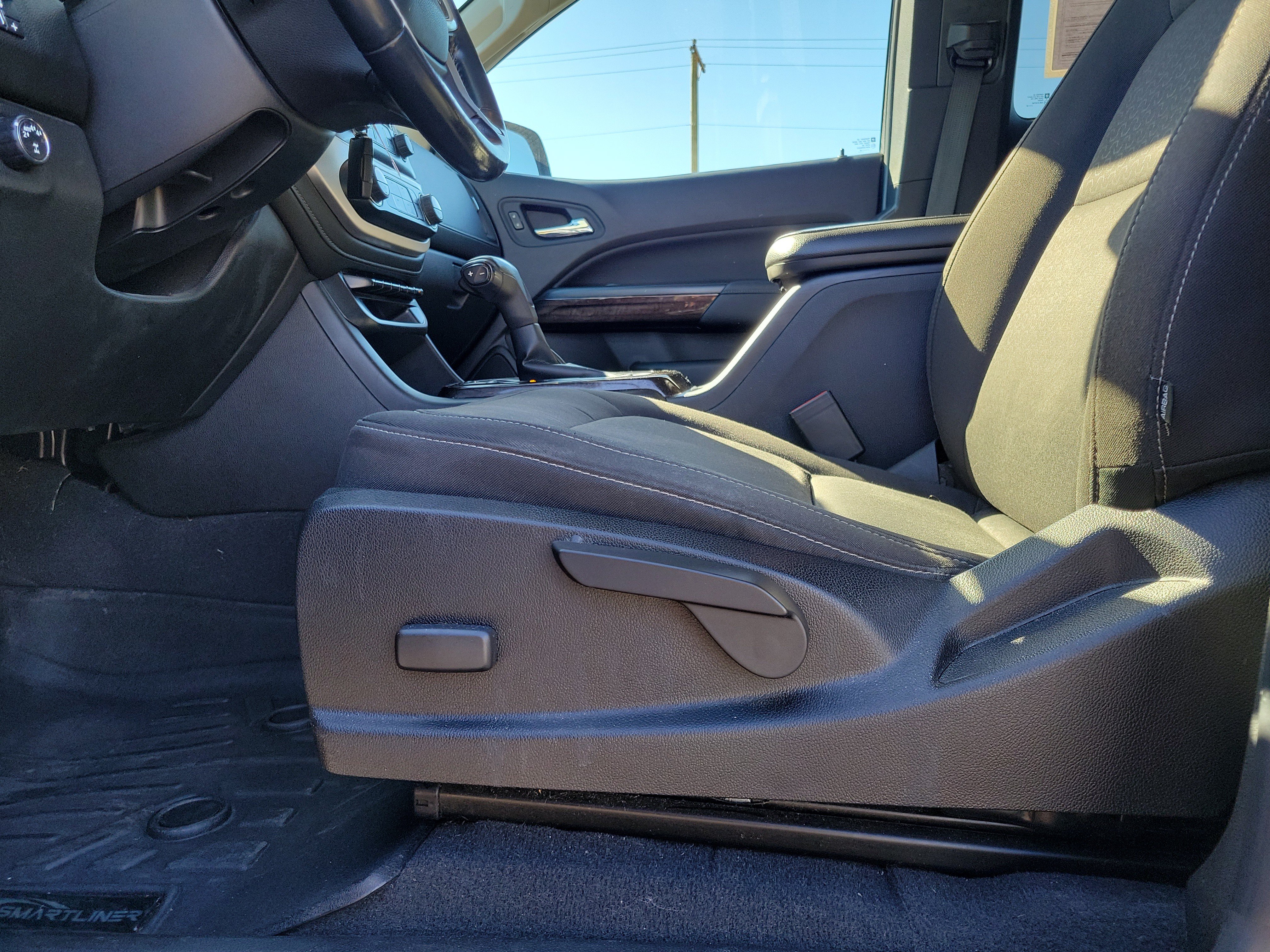 Used 2019 Blue Emerald Metallic GMC SLE image 20