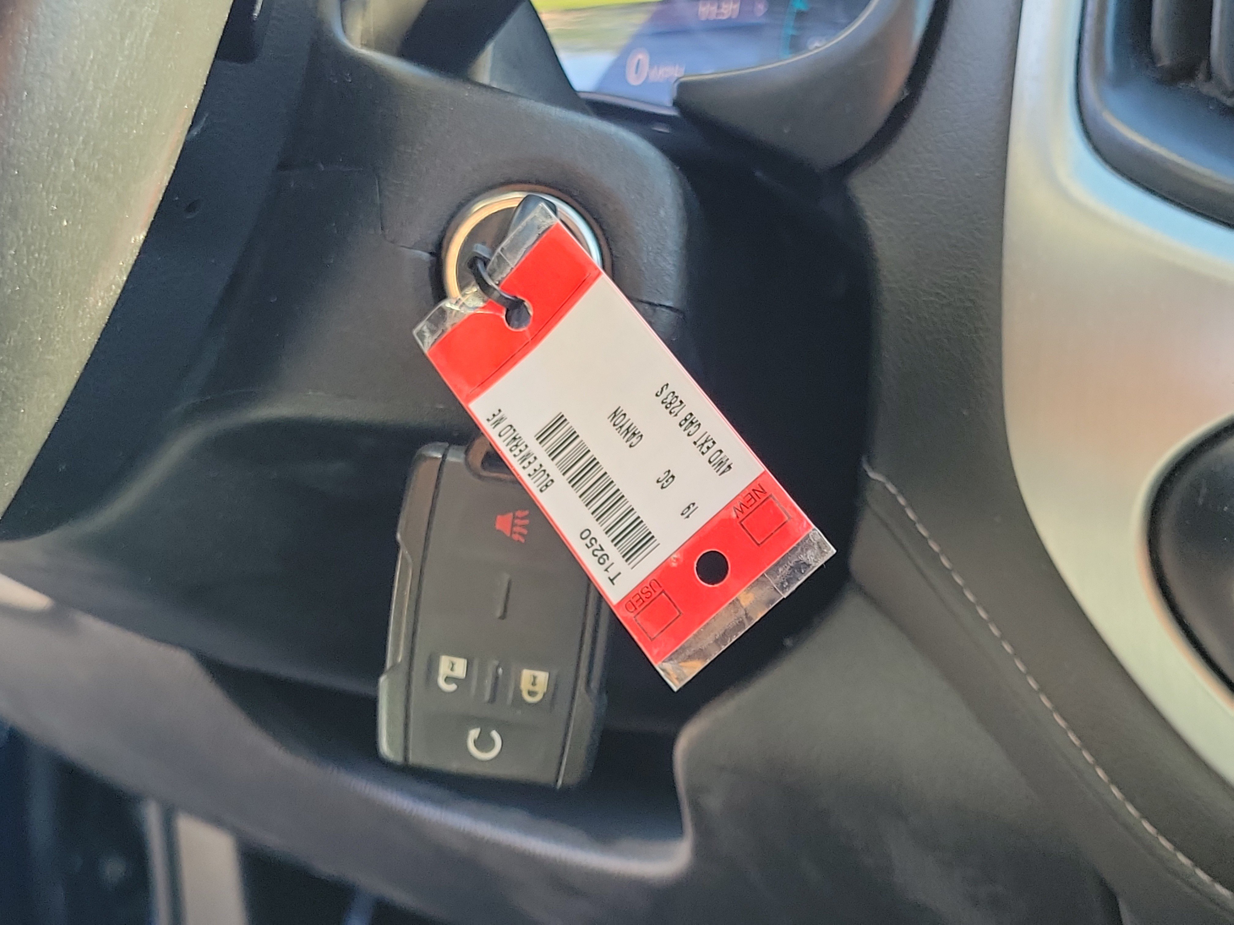 Used 2019 Blue Emerald Metallic GMC SLE image 32