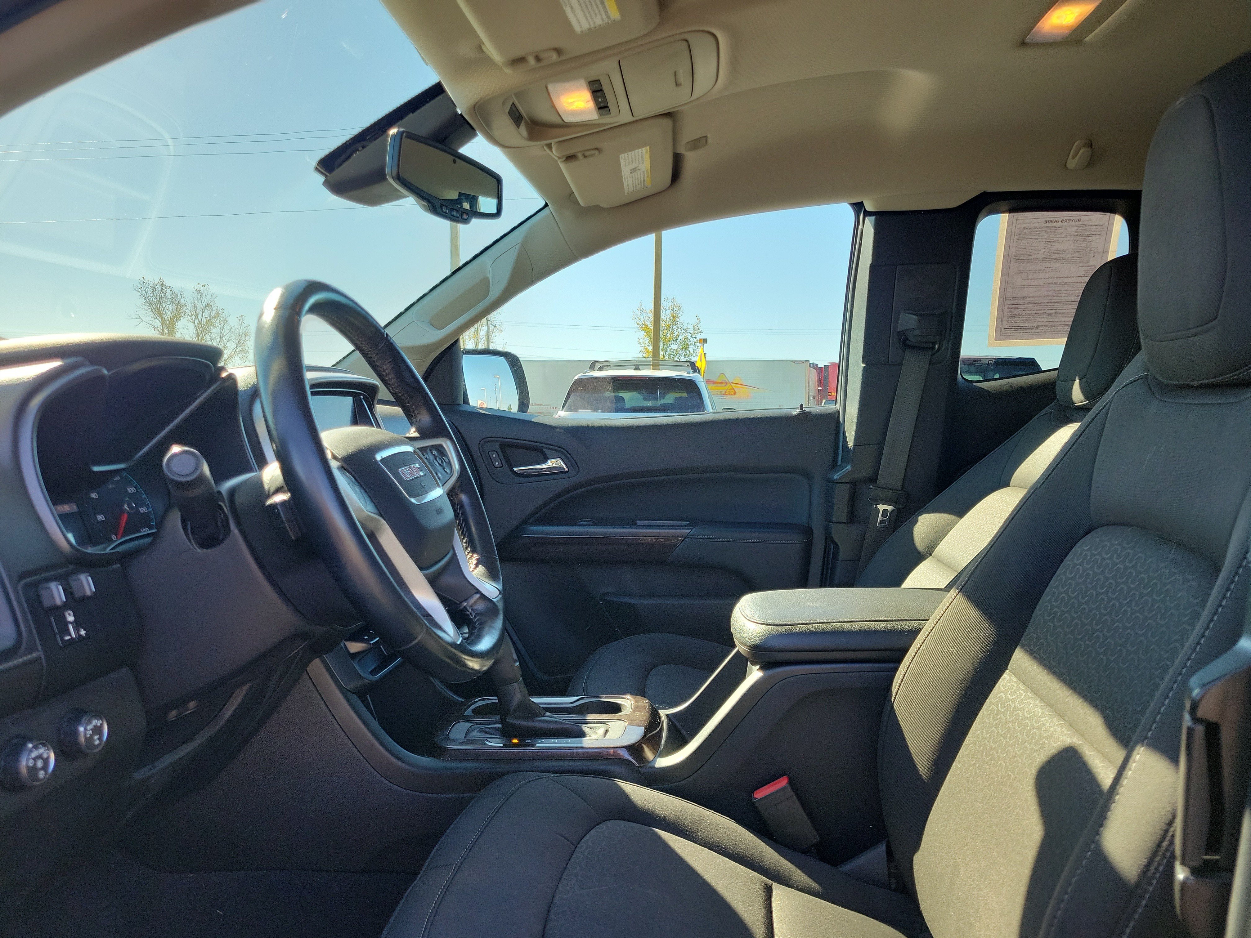 Used 2019 Blue Emerald Metallic GMC SLE image 19