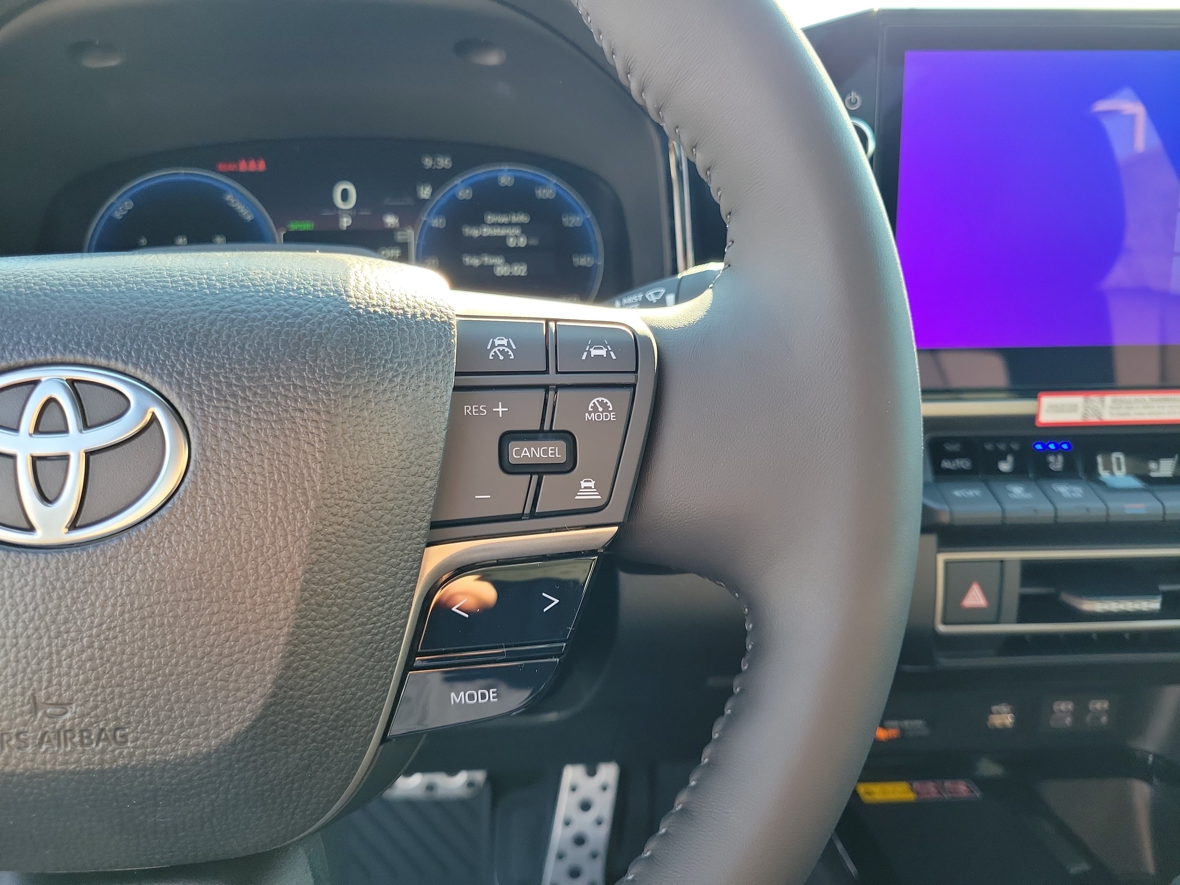 New 2026 Wind Chill Pearl w/Midnight Black Metallic Roof Toyota XSE image 27