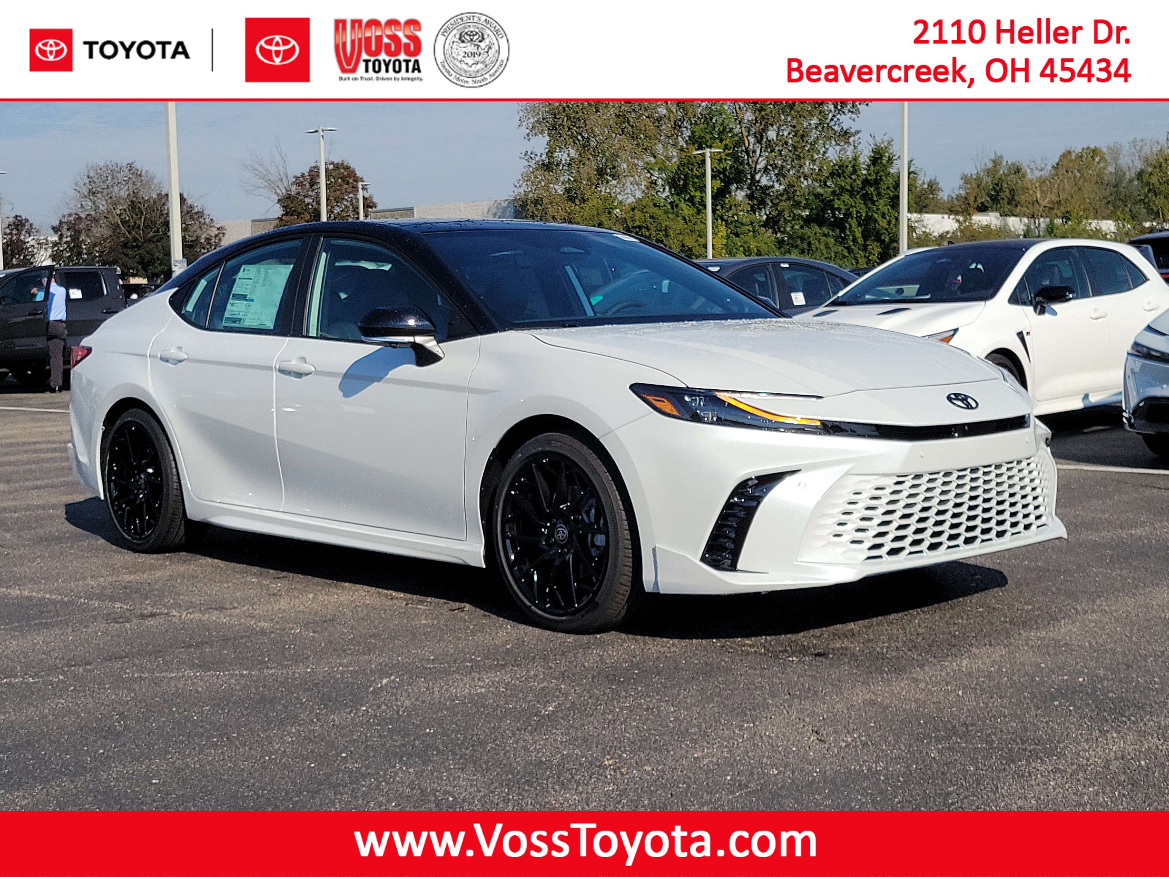 New 2026 Wind Chill Pearl w/Midnight Black Metallic Roof Toyota XSE image 5